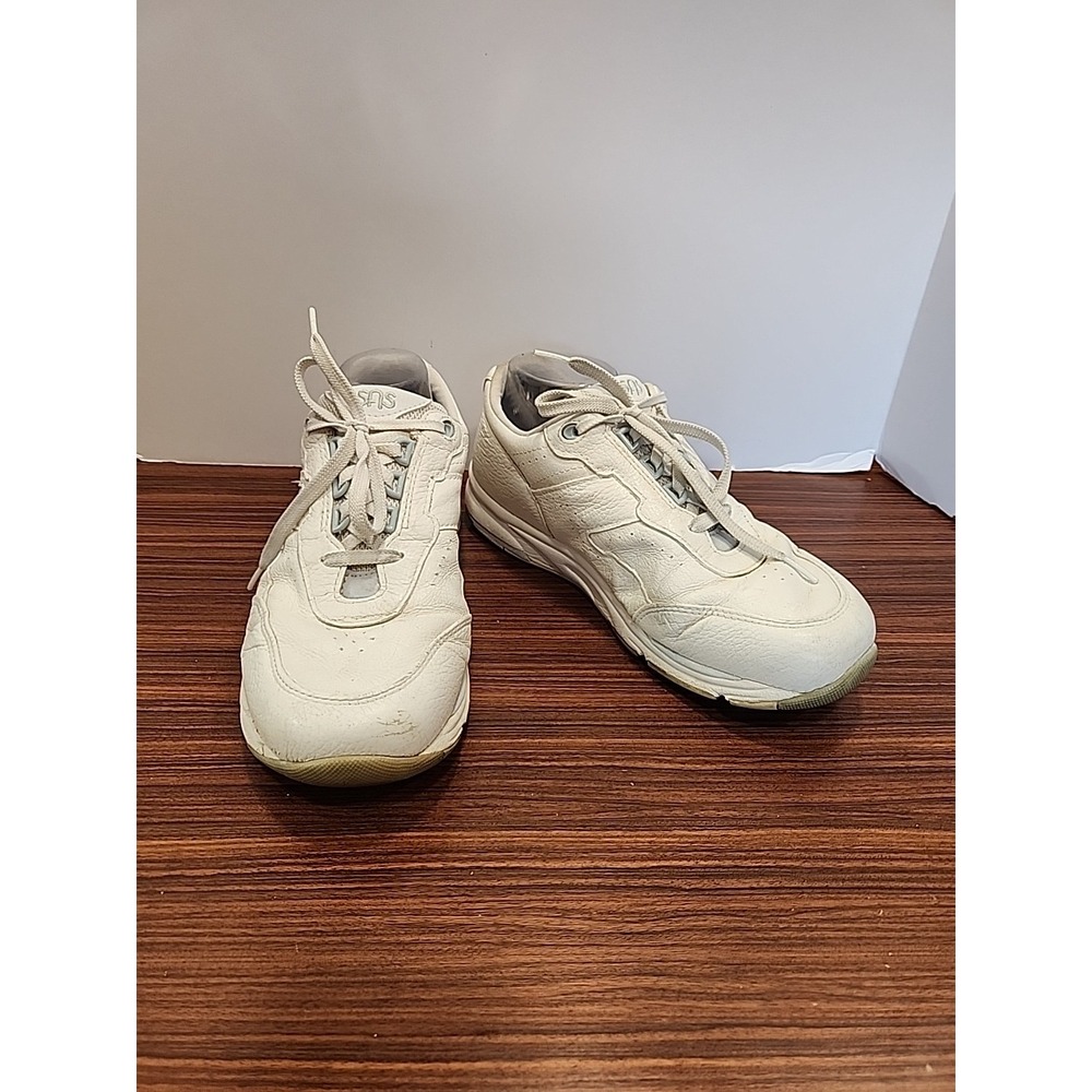 Womens SAS Tripad Comfort walking shoes‎ White size 9.5 Wide PREOWNED Tour ll